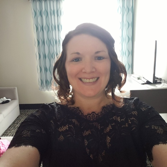 Meet your Posher, Karla - Picture 1 of 1